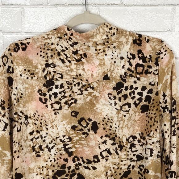 White Stag Animal Print Long Roll Tab Sleeve Button Down Blouse Tan Size Medium - Picture 4 of 8